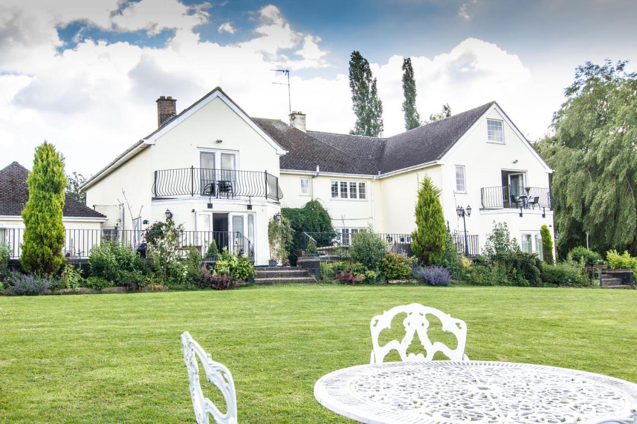 ダベントリー Dodford Grange Bed & Breakfast エクステリア 写真