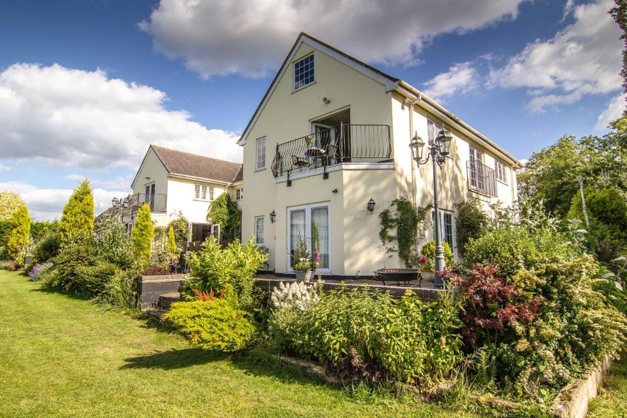 ダベントリー Dodford Grange Bed & Breakfast エクステリア 写真